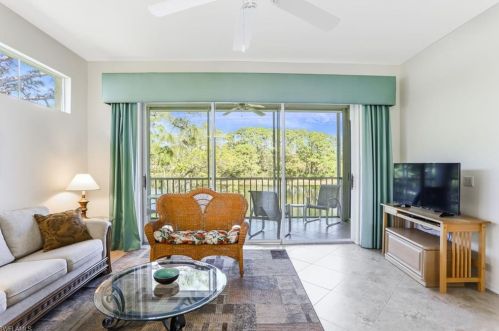 15087 Royal Fern Ct, Naples, FL 34110-8069