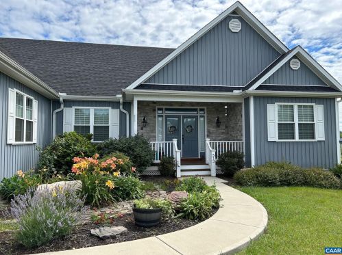 513 Rosewood Dr, Scottsville VA  24590-6491 exterior