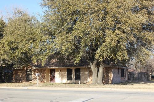 1201 Dale Ave, Stephenville, TX 76401-1738