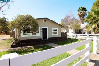 1226 Brown St, Hanford, CA 93230-3404