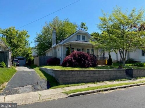 213 Inman Ter, Willow Grove PA  19090-3513 exterior