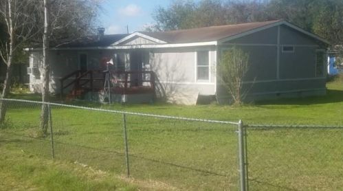 100 Red Bird Trl, Uhland, TX 78640-9762