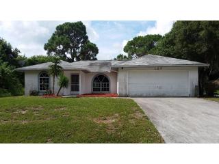 135 Hinchman Ave, Sebastian, FL 32958-6705