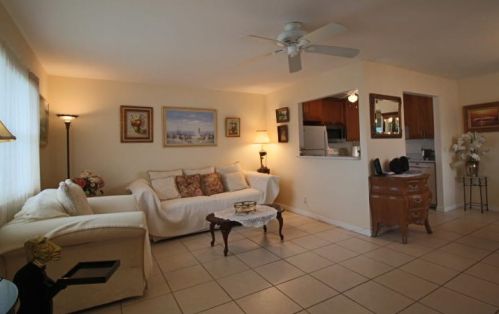 175 Valencia H, Delray Beach, FL 33446-2051