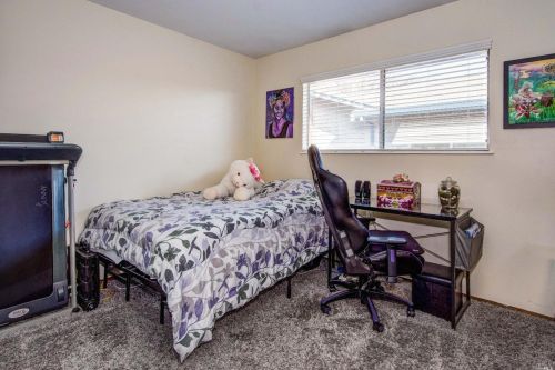 615 Almond St, Liberty Farms CA  95620-2705 exterior