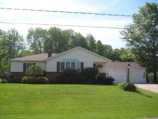 8904 Kirsch Rd, Erie, PA 16510-5020