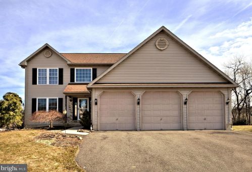 141 Micklitz Dr, Pottstown, PA 19464-1465