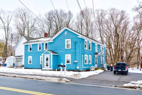8 School St, Salem, NH 03079-2711