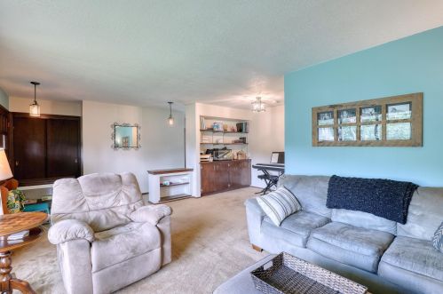 3433 Maple Dr, Hubertus, WI 53033-9635