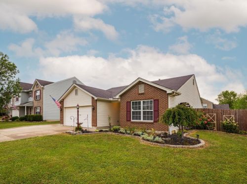 7 Mynah Dr, Amelia, OH 45102-2183