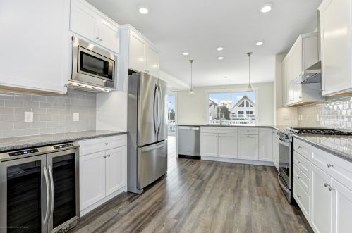 36 Granada Dr, Bricktown, NJ 08723-7639