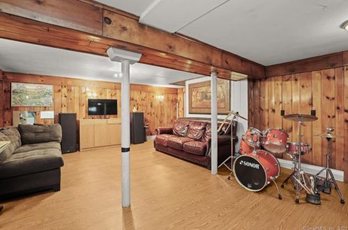 25 Adams Ave, Milford CT  06460-6501 exterior