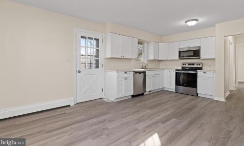 1749 Church Rd, Hummelstown PA  17036-9724 exterior