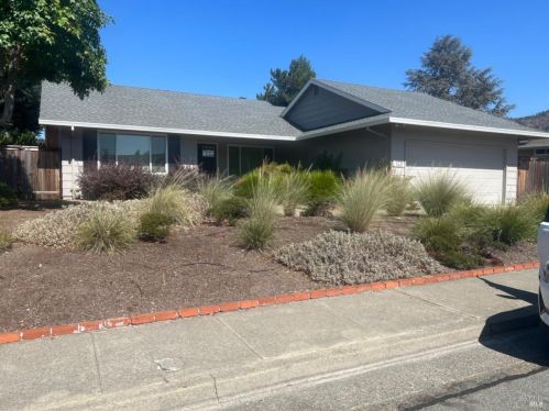 123 Old Oak Ln, Santa Rosa, CA 95409-6227