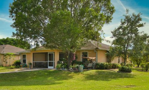 5020 Lee Blvd, Lehigh Acres, FL 33971-1015
