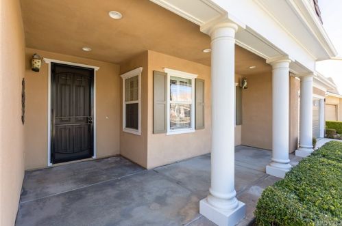 17089 Bluff Vista Ct, Riverside CA 92503-8715 exterior