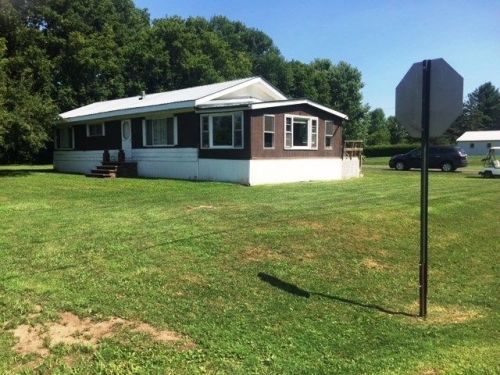 60 Hidy Ave, Massena Center, NY 13662-3308