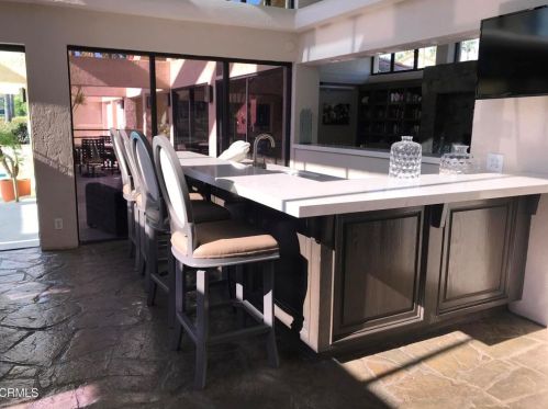 2043 Majorca Dr, Oxnard CA exterior