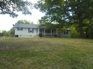 6185 Old Friendship Rd, Henderson, TN 38340-4417