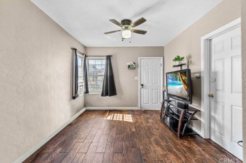 4213 Pepperwood Ave, Long Beach CA  90808-1072 exterior