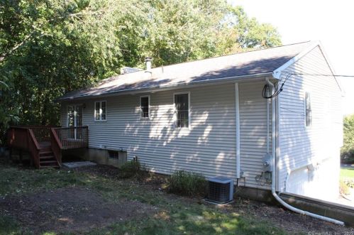45 Merrill Ct, Bristol, CT 06010-9420