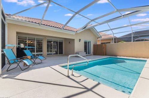 28352 Nautica Ln, Bonita Springs, FL 34135-8523