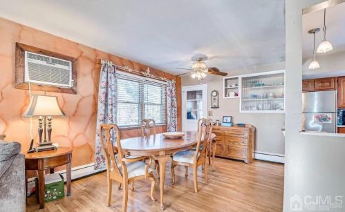 166 Bedford Ave, Iselin NJ  08830-2432 exterior