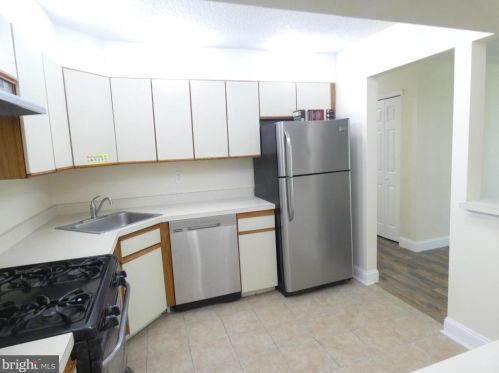 31 Rickard Ct, Lawrence Township NJ  08648-2669 exterior