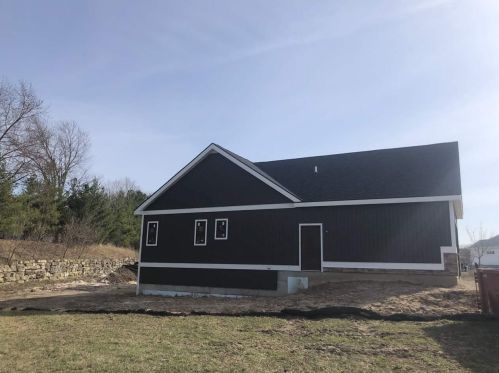 62 Oak Ridge Trl, Deerfield, WI 53531-9358