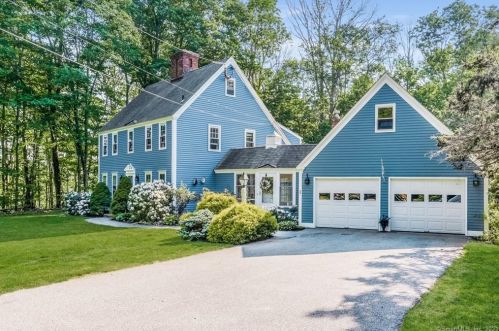 511 East St, Hebron, CT 06248-1134