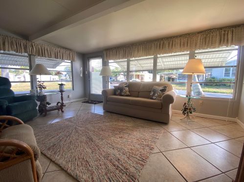 8971 Cypress St, Boynton Beach, FL 33436-2324