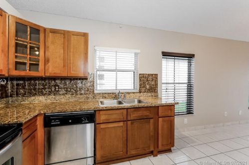 18951 22nd St, Hollywood FL  33029-3843 exterior