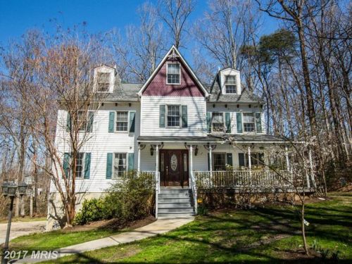 213 Twin Lake Dr, Fredericksburg, VA 22401-7036