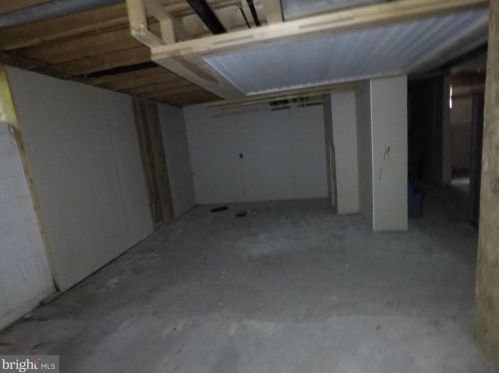 2 Presidential Dr, Berlin Boro NJ  08009-1358 exterior