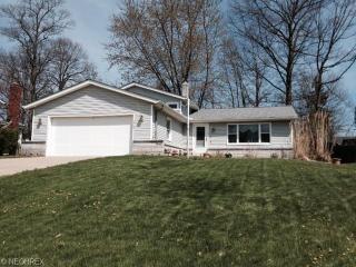 171 Normandy Dr, Brunswick, OH 44212-1544