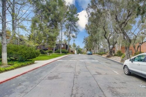 2157 Arnold Way, Alpine CA  91901-2162 exterior