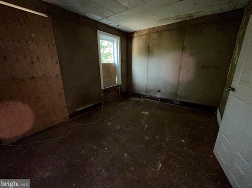 215 Perry St, Trenton NJ  08618-3925 exterior