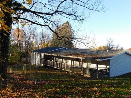 1520 Martin Rd, South Connellsville, PA 15425-5408