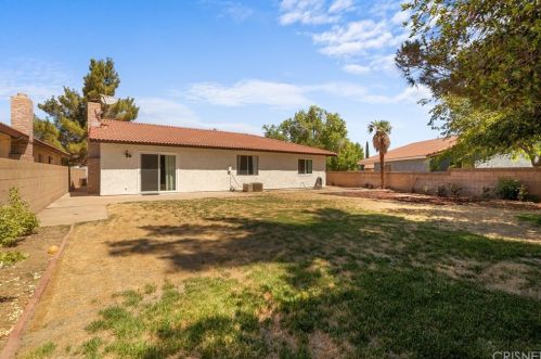 1314 Franklin Ave, Lancaster CA  93535-4269 exterior