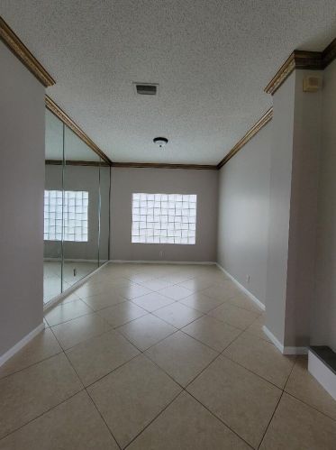 292 Kensington Way, West Palm Beach FL  33414-4316 exterior