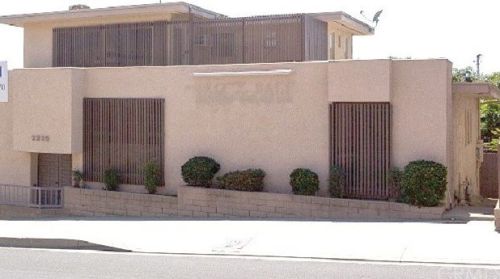 2225 Cherry Ave, Long Beach, CA 90755-3701