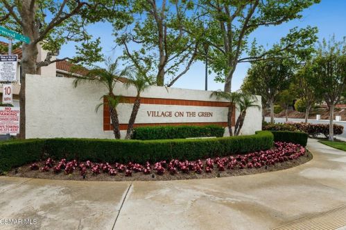 660 Baywood Ln, Simi Valley CA  93065-7669 exterior