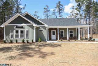 561 Jefferson Dr, Bybee, VA 22963-2904
