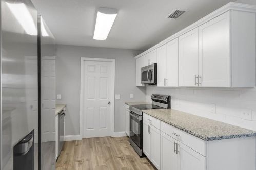 1171 27th Ave, Vero Beach FL  32960-4001 exterior