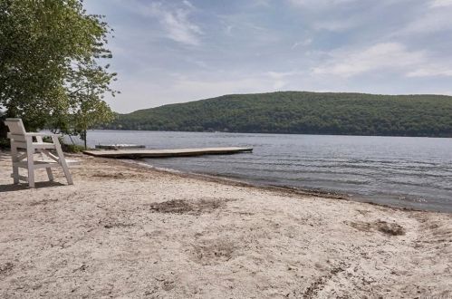 16 Deer Trl, Greenwood Lake NY  10925-4220 exterior