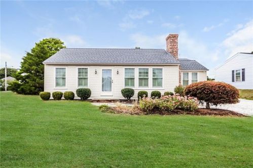 56 Shore Rd, South Kingstown, RI 02882-6230