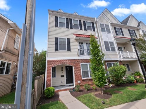 28 Bridge Ave, Berwyn, PA 19312-1715