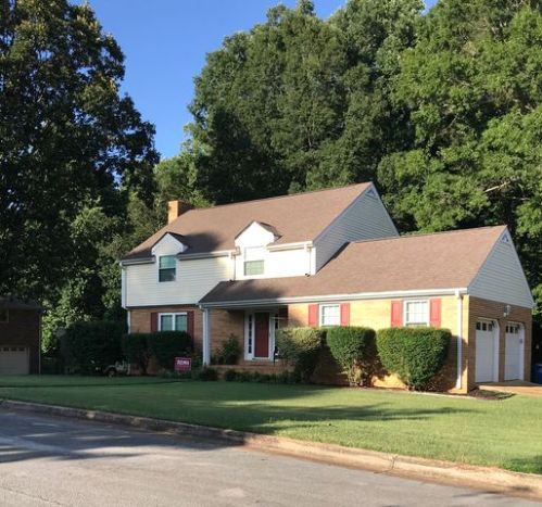 2802 Waldridge St, Florence, AL 35633-1527