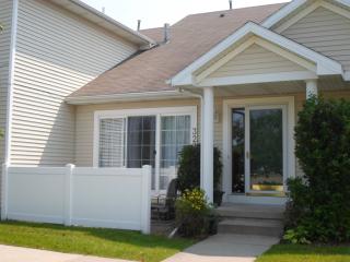 327 Woodbine Dr, Herrold, IA 50111-1051