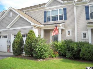 516 Fox Ridge Ln, Lebanon, PA 17042-7665